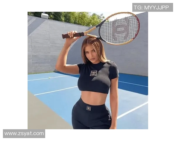 足球明星凯莉的婚姻状况揭秘她是否已经步入婚姻殿堂引发关注